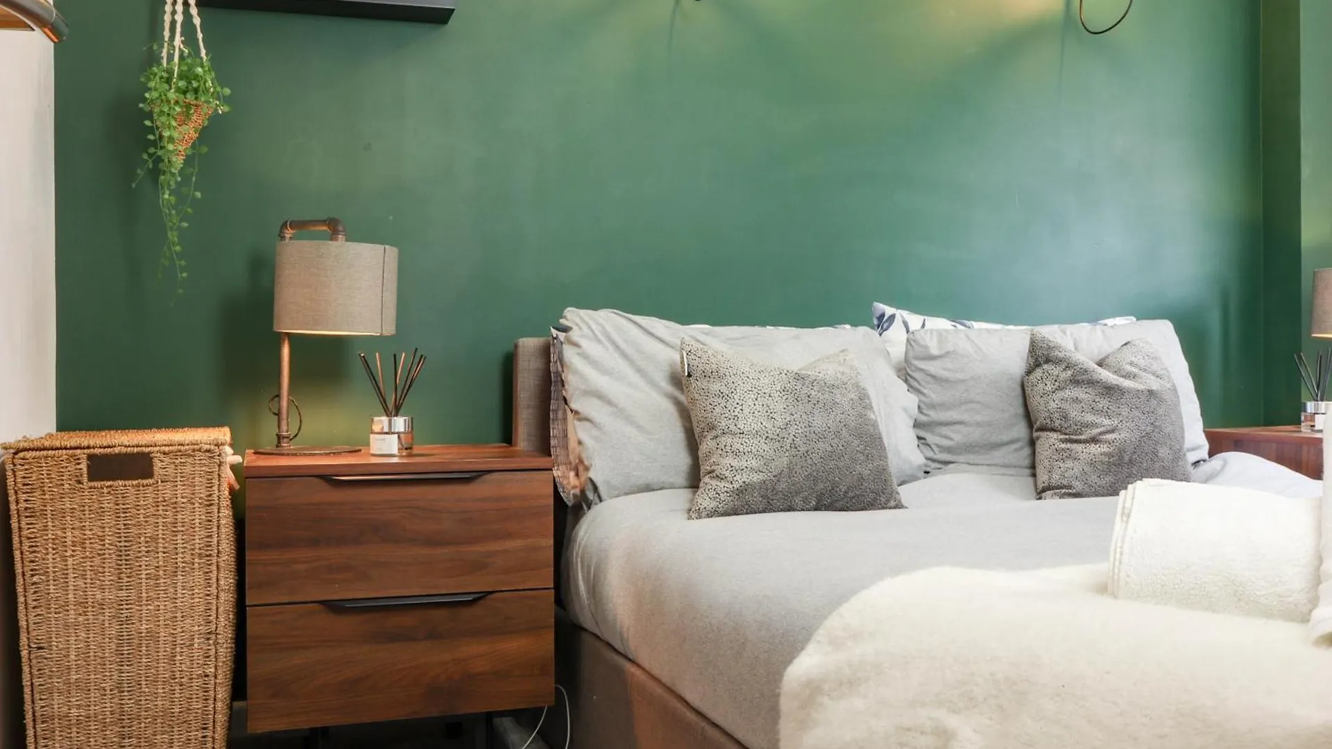 Beautiful 2 Bed Apartment - City Centre - Free Private Parking - Perfect For Families And Professionals ليدز