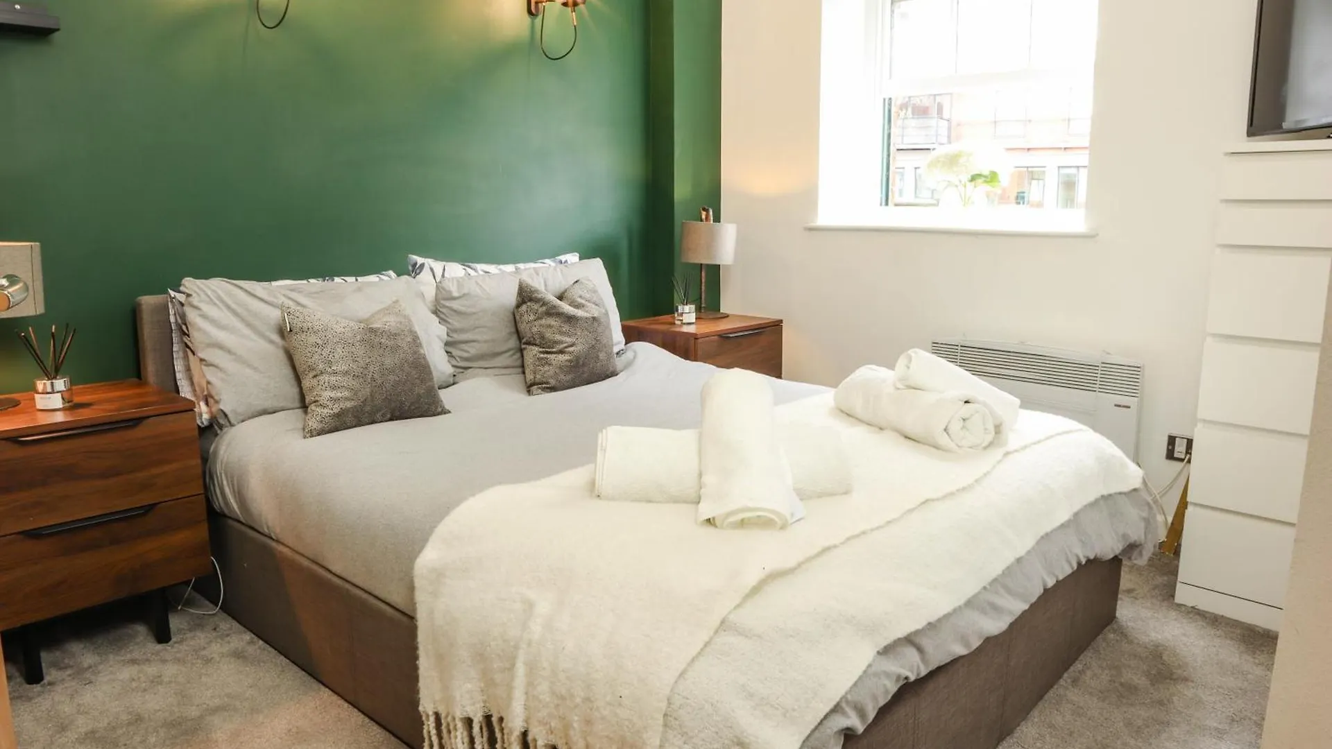 Beautiful 2 Bed Apartment - City Centre - Free Private Parking - Perfect For Families And Professionals ليدز