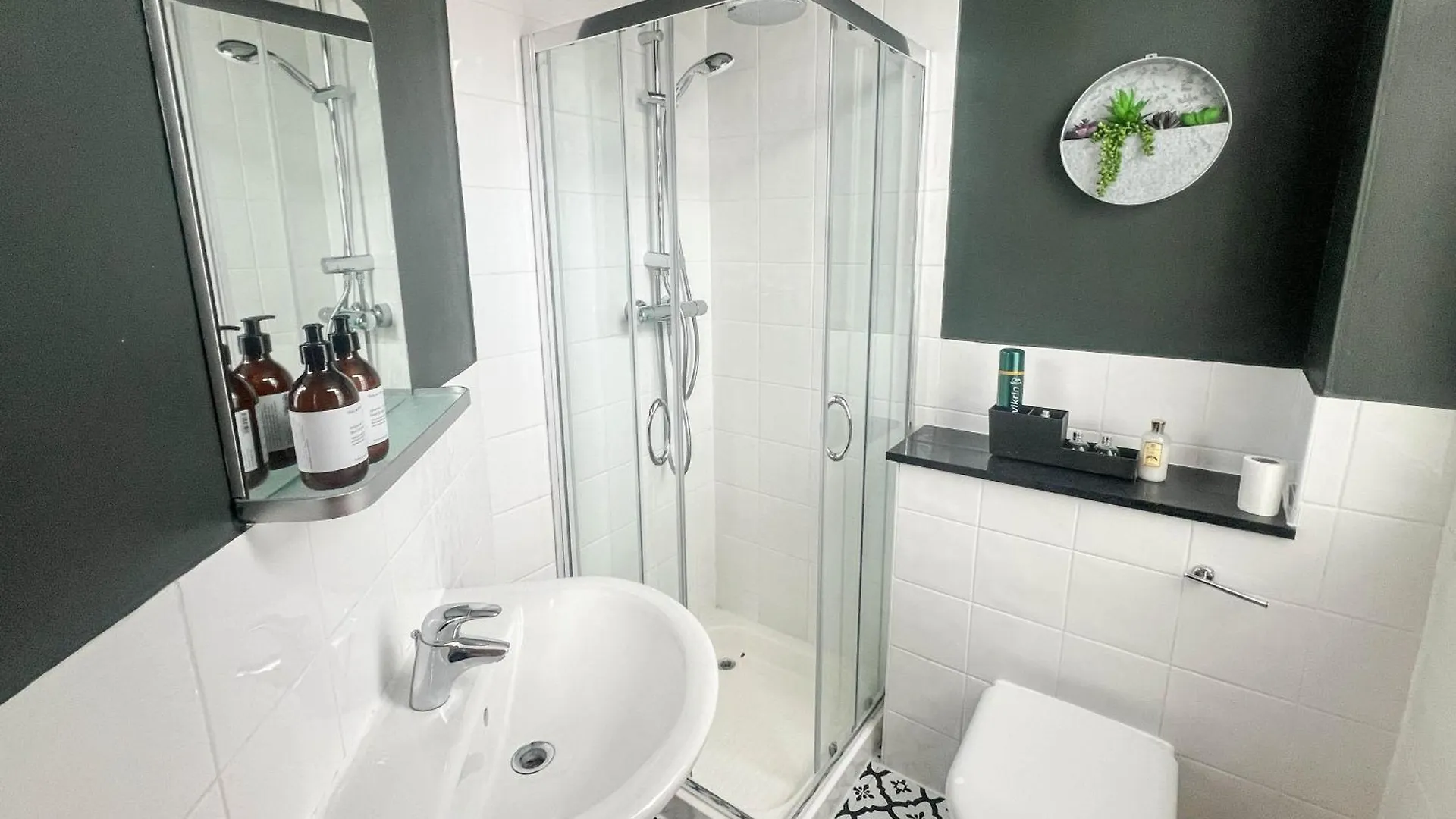 Beautiful 2 Bed Apartment - City Centre - Free Private Parking - Perfect For Families And Professionals ليدز
